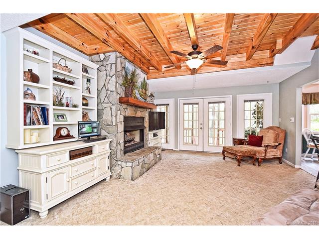 190 Crosscut Dr, Denver, NC 28037 photo 3