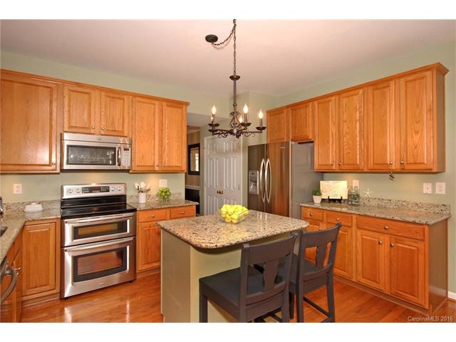 10635 Quarrier Dr, Cornelius, NC 28031 photo 3