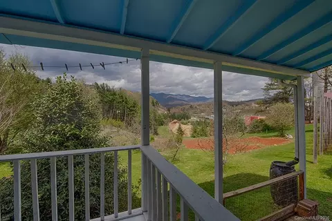 135 Hampton St, Sylva, NC 28779 photo 9