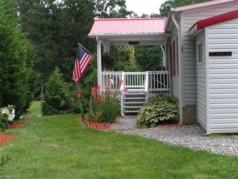 25 Sweden Lane Ln, Clyde, NC 28721 photo 4
