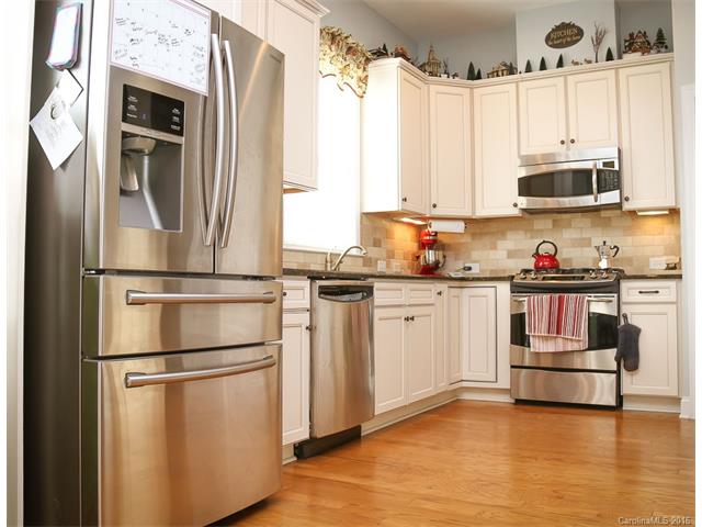 12423 Brenthaven Dr, Davidson, NC 28036 photo 6
