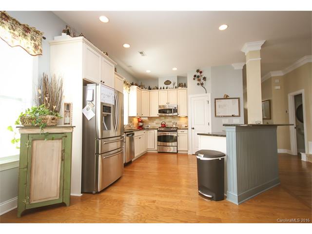 12423 Brenthaven Dr, Davidson, NC 28036 photo 7