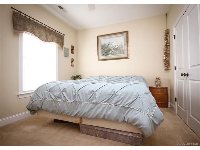 12423 Brenthaven Dr, Davidson, NC 28036 photo 17