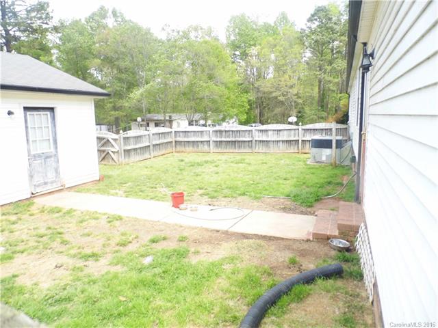 2450 Cimarron Cir, Midland, NC 28107 photo 4