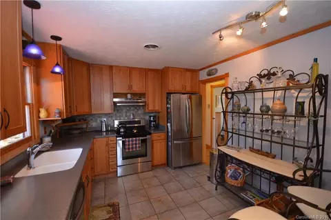 77 Maple Forest Rd, Fairview, NC 28730 photo 13