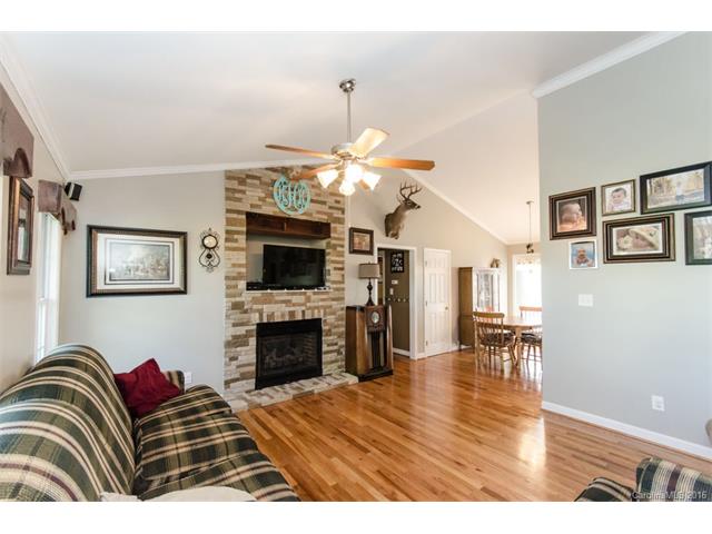 1679 Flag Ln, Vale, NC 28168 photo 3