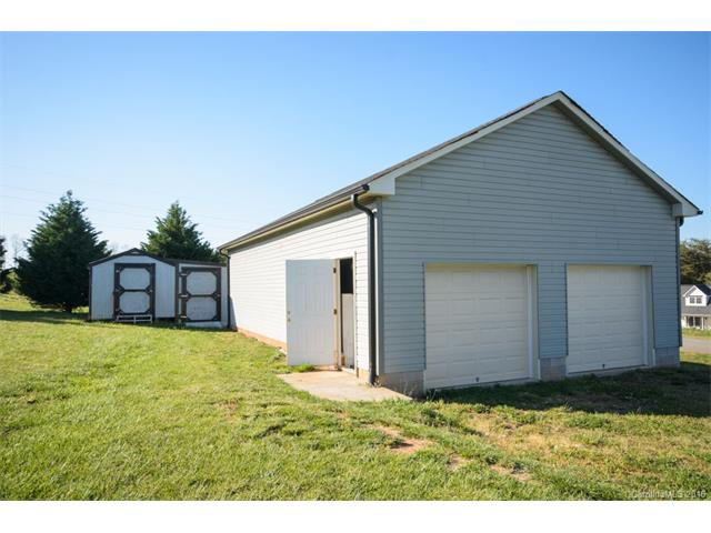 1679 Flag Ln, Vale, NC 28168 photo 2