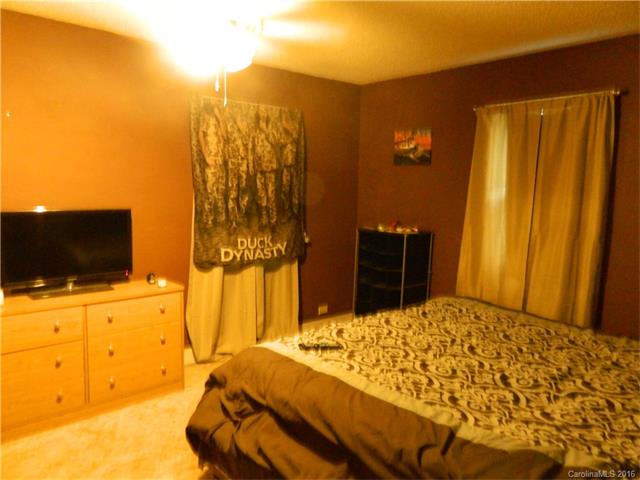 320 Clearbrook Dr, Salisbury, NC 28146 photo 5