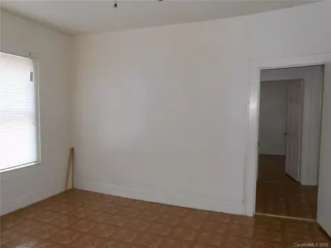 1 St Se St SE, Hickory, NC 28602 photo 4