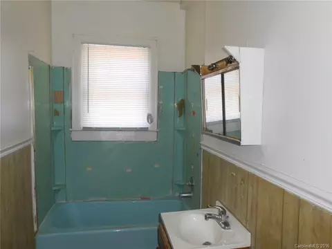 1 St Se St SE, Hickory, NC 28602 photo 6