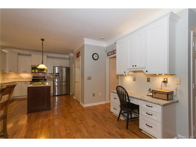 21126 Harken Dr, Cornelius, NC 28031 photo 5