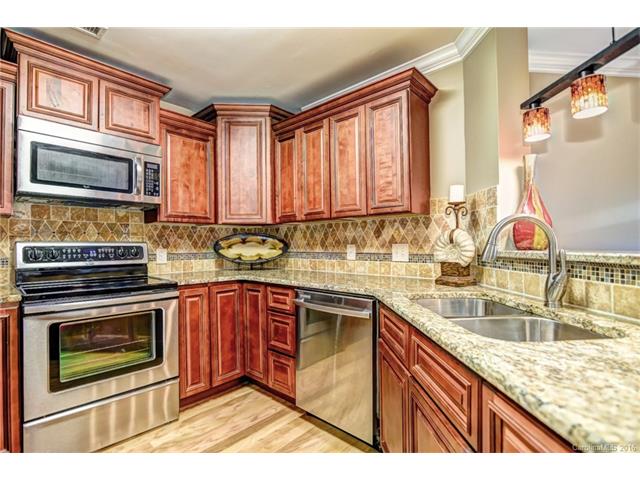 1332 Torrence Cir #23, Davidson, NC 28036 photo 3
