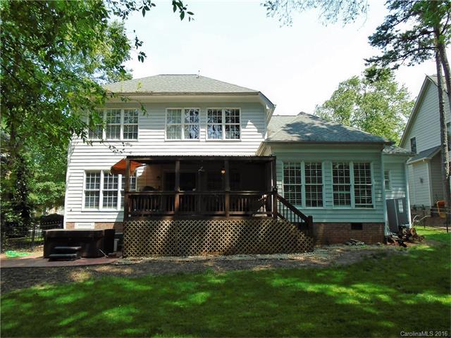 327 Magnolia St, Davidson, NC 28036 photo 2