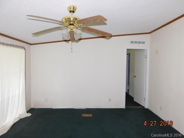 4513 Pebblebrook Cir, Concord, NC 28027 photo 3