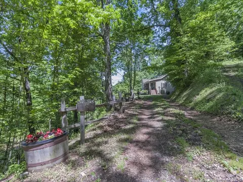 157 Eli Rdg, Clyde, NC 28721 photo 14