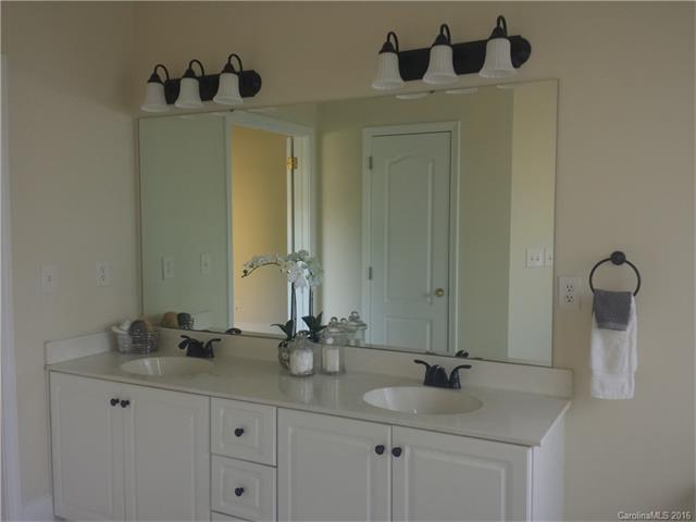 8216 Forest Shadow Cir, Cornelius, NC 28031 photo 8