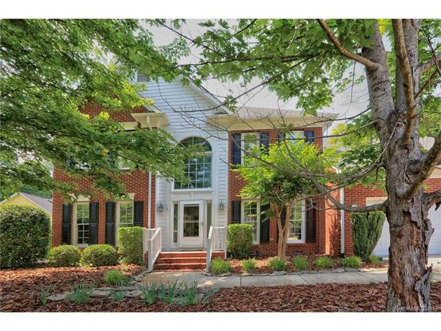 8216 Forest Shadow Cir, Cornelius, NC 28031 photo 2