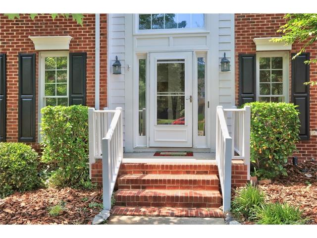 8216 Forest Shadow Cir, Cornelius, NC 28031 photo 3
