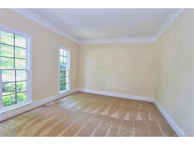 8216 Forest Shadow Cir, Cornelius, NC 28031 photo 6