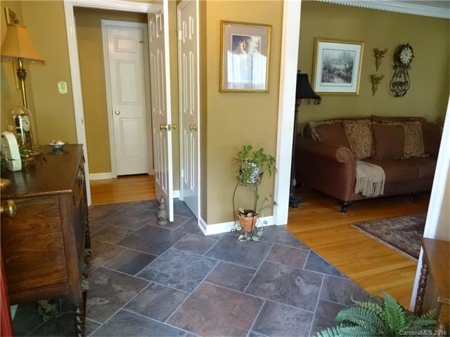 8516 Castlekeep Rd, Charlotte, NC 28226 photo 2
