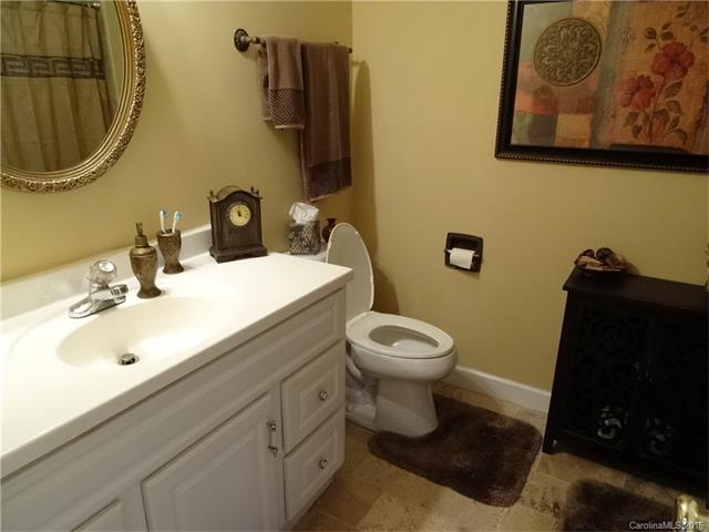 8516 Castlekeep Rd, Charlotte, NC 28226 photo 18