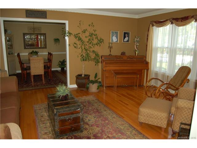8516 Castlekeep Rd, Charlotte, NC 28226 photo 3