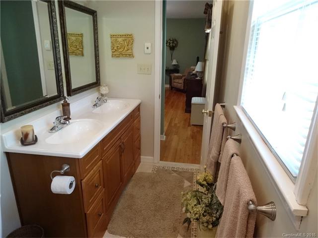 8516 Castlekeep Rd, Charlotte, NC 28226 photo 15