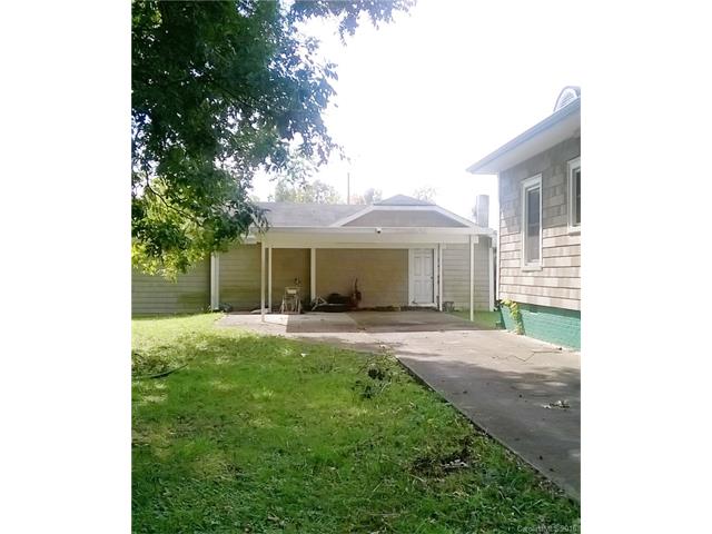 302 E 1st St, Lowell, NC 28098 photo 2