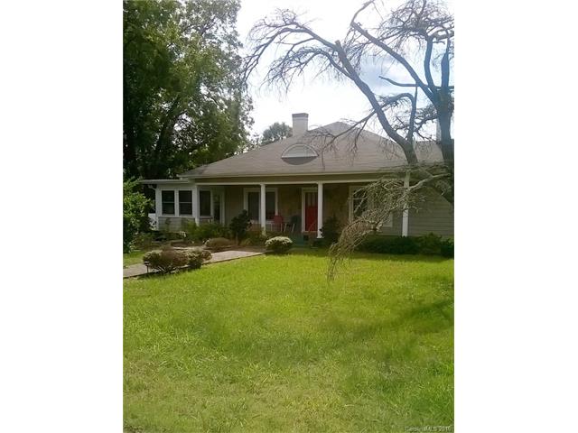 302 E 1st St, Lowell, NC 28098 photo 1