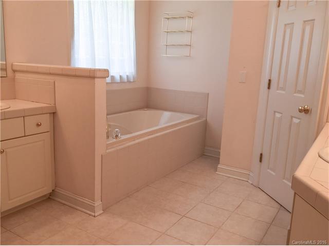 21422 Pinecrest Pl, Cornelius, NC 28031 photo 10
