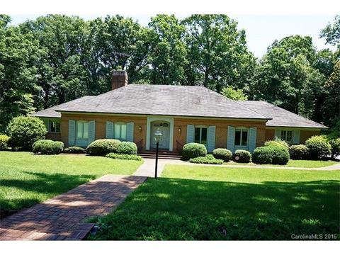720 2nd Avenue Ne Dr NE, Conover, NC 28613 photo 1