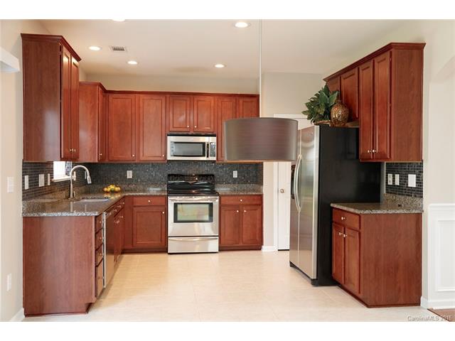 3359 Streamside Dr, Davidson, NC 28036 photo 2