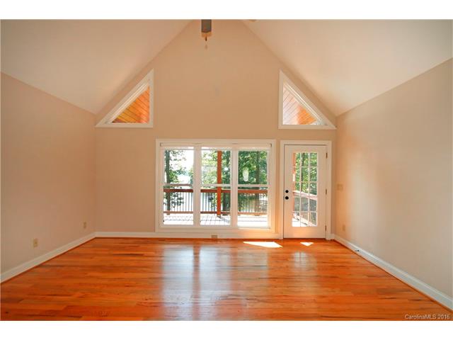 8764 Peninsula Dr, Terrell, NC 28682 photo 5