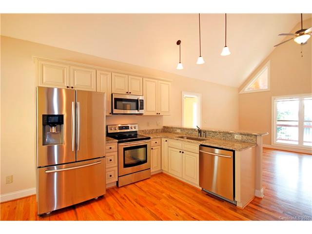 8764 Peninsula Dr, Terrell, NC 28682 photo 8