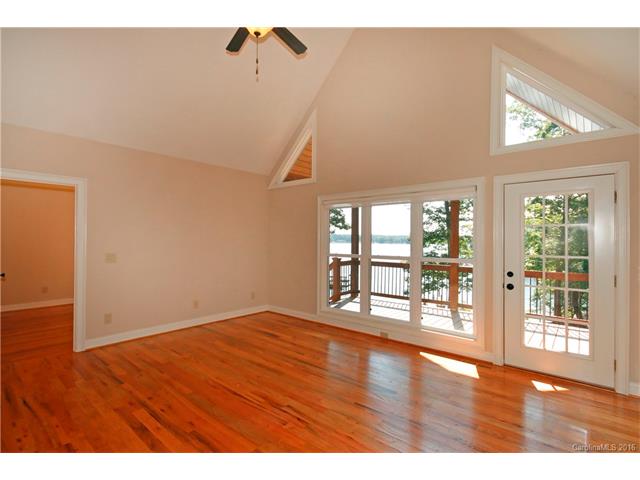 8764 Peninsula Dr, Terrell, NC 28682 photo 4