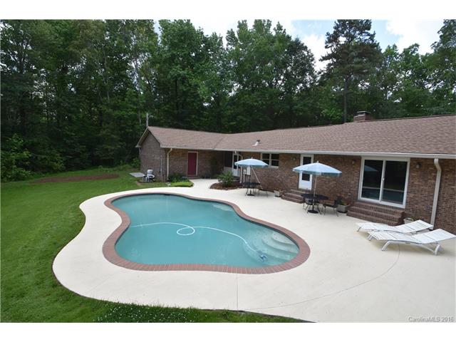 2661 Farmstead Ln, Fort Mill, SC 29708 photo 1