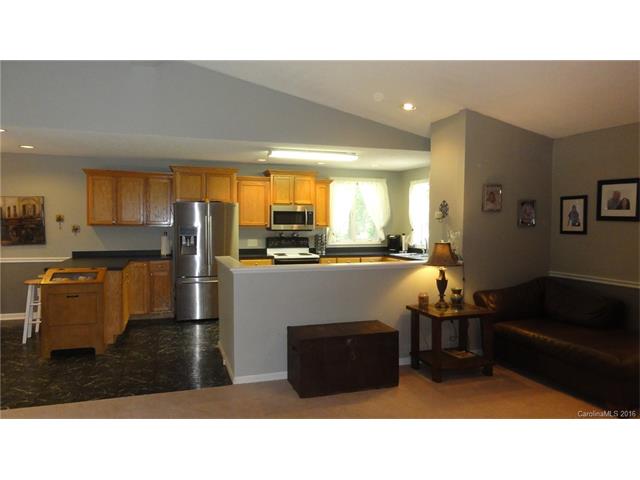 285 Frontier Rd, Clover, SC 29710 photo 7