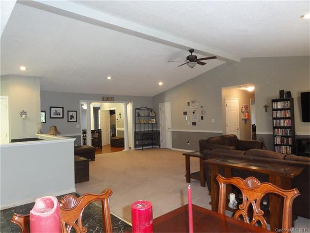 285 Frontier Rd, Clover, SC 29710 photo 9