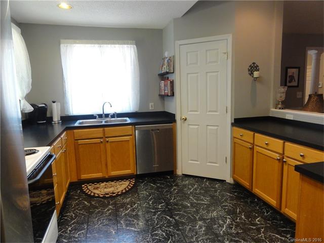 285 Frontier Rd, Clover, SC 29710 photo 6