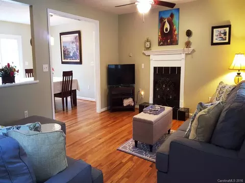 304 Main St, Fairview, NC 28730 photo 5