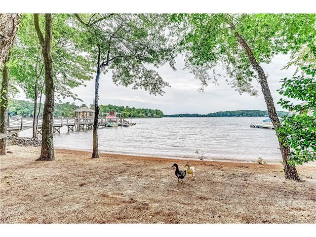8151 Bay Pointe Dr, Denver, NC 28037 photo 2