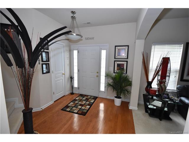 9164 Glenashley Dr, Cornelius, NC 28031 photo 2