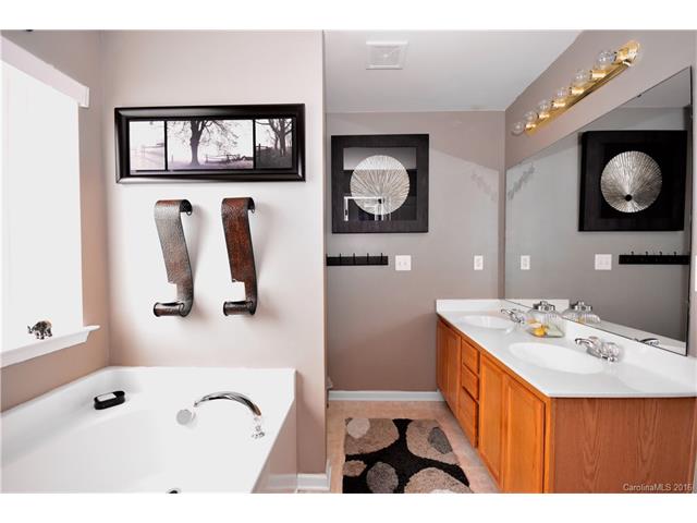9164 Glenashley Dr, Cornelius, NC 28031 photo 13