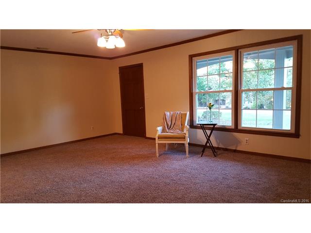 2484 Boyd Ave, Lincolnton, NC 28092 photo 4