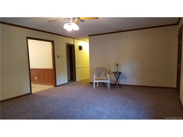 2484 Boyd Ave, Lincolnton, NC 28092 photo 3