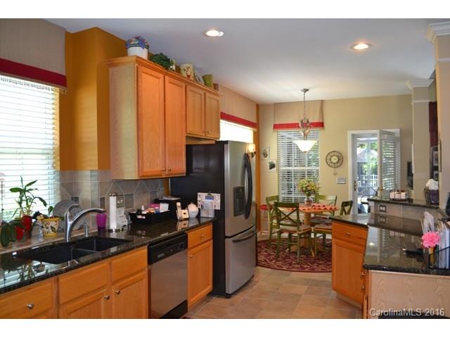 646 E Cheval Dr, Fort Mill, SC 29708 photo 5