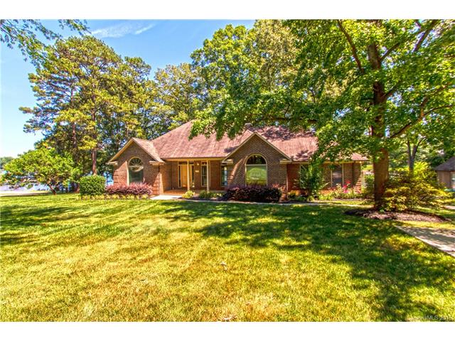 7747 Rabbit Cir, Denver, NC 28037 photo 2