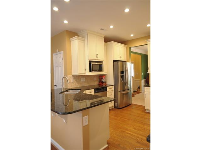 21451 Harken Dr, Cornelius, NC 28031 photo 3
