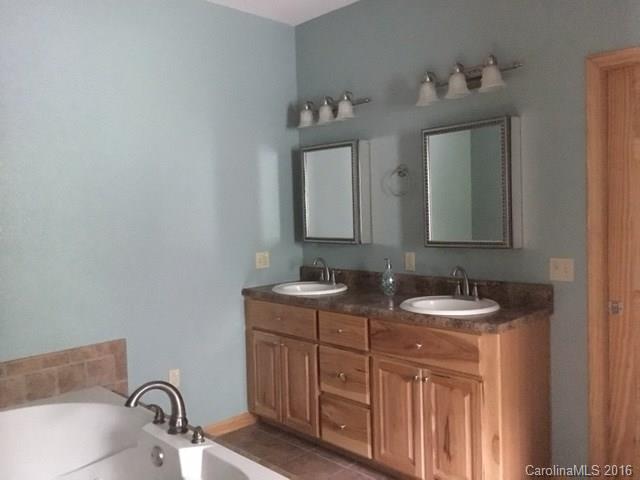 254 White Birch Dr, Sylva, NC 28779 photo 5