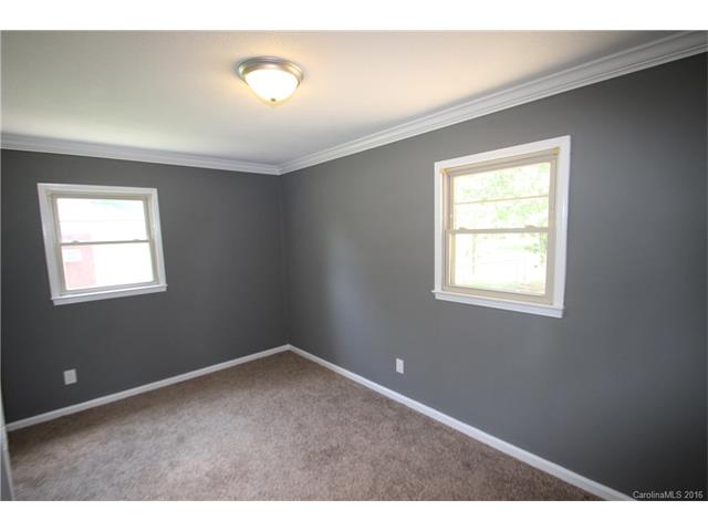 370 E Chamblee Dr, Salisbury, NC 28147 photo 13